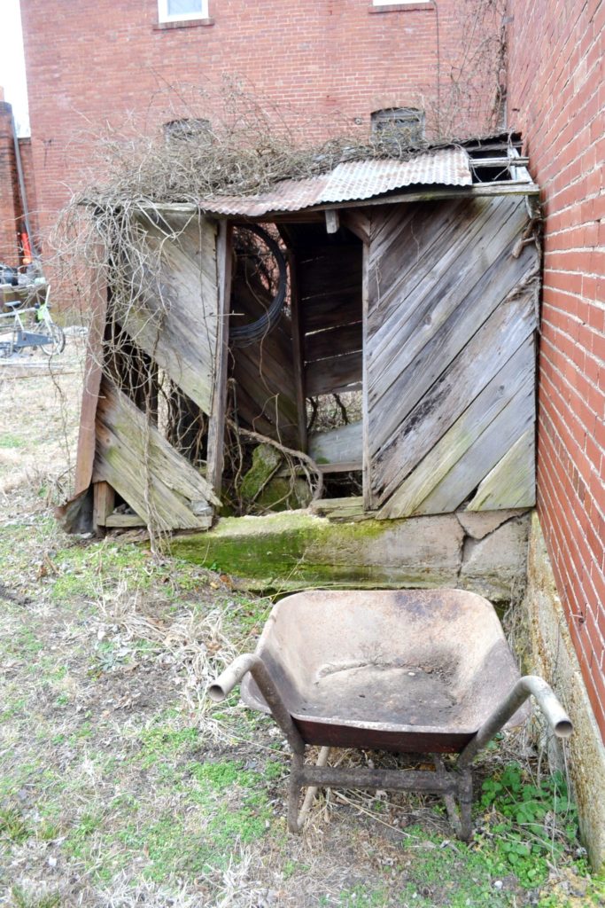 Abandoned Buildings in Moselle, MO