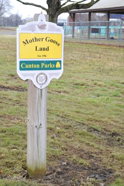 Mother Goose Land sign