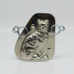 Metal cat mold